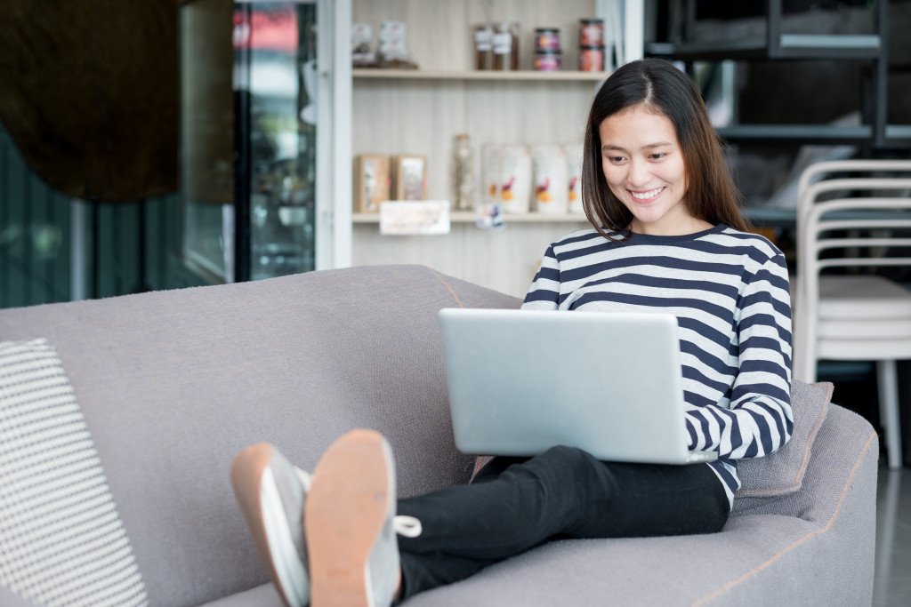 woman surfing the internet