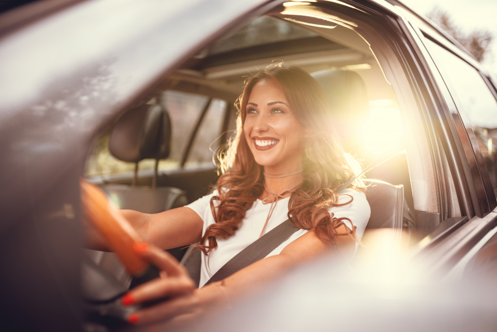 Women driving her car